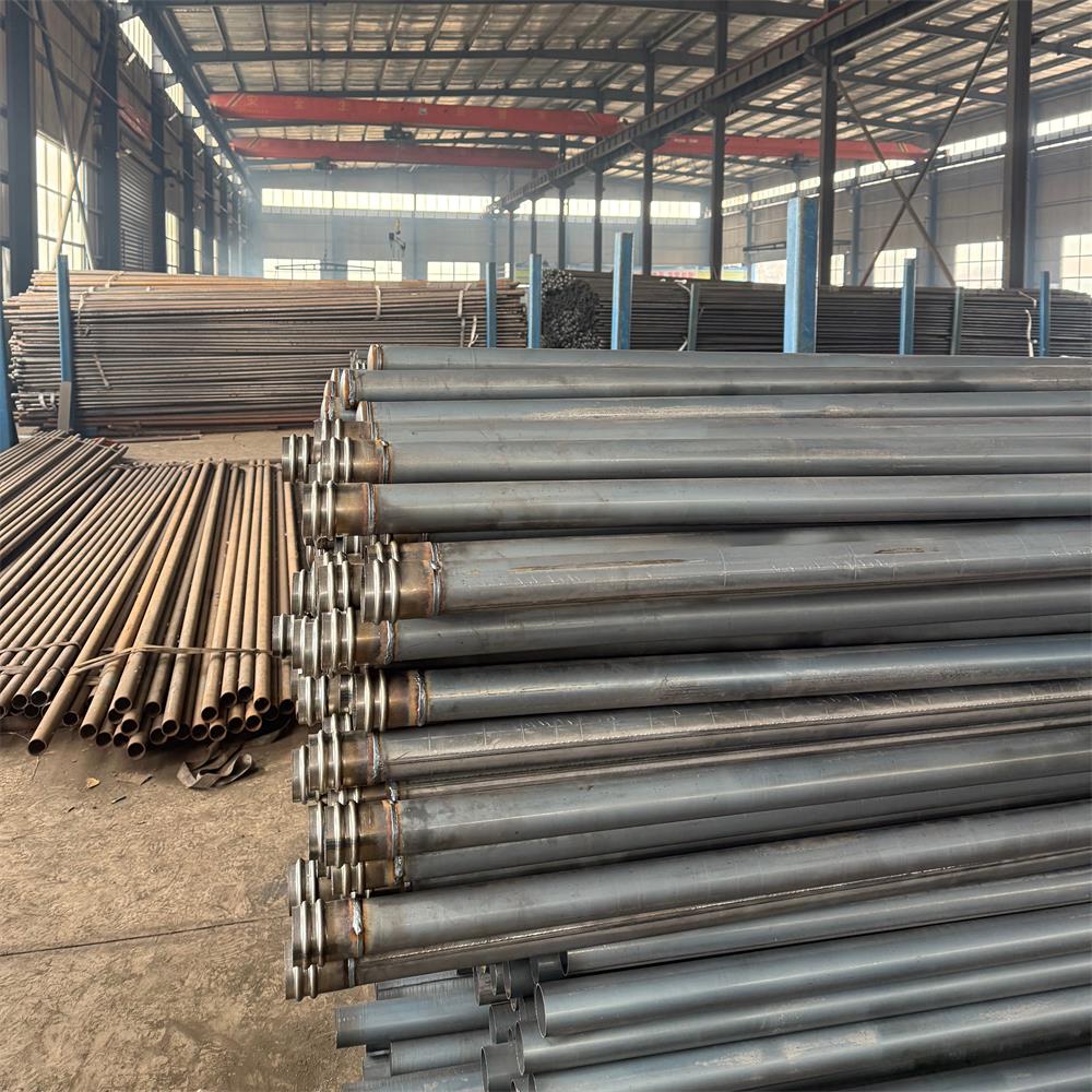 宝益德钢管经销销售处 厂区及加工车间